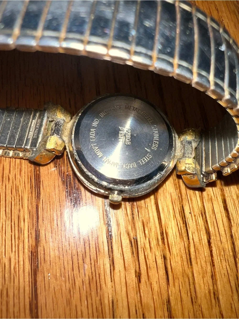 Women’s Vintage Gloria Vanderbilt Gvii Fada Industries Inc Moon Phase Quartz